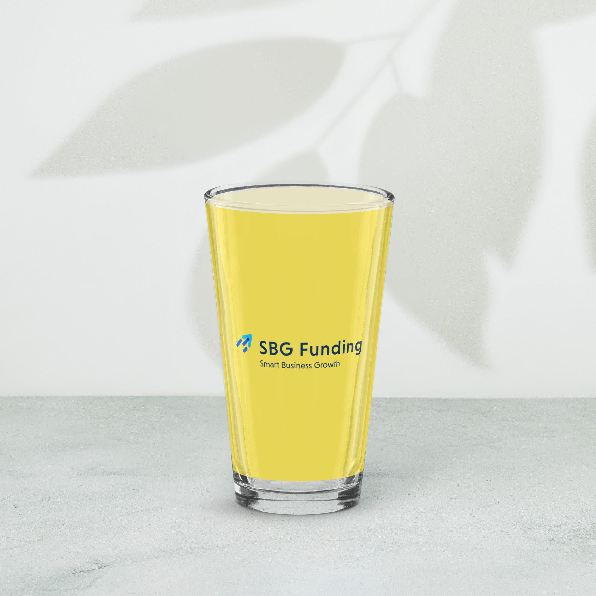 Shaker pint glass